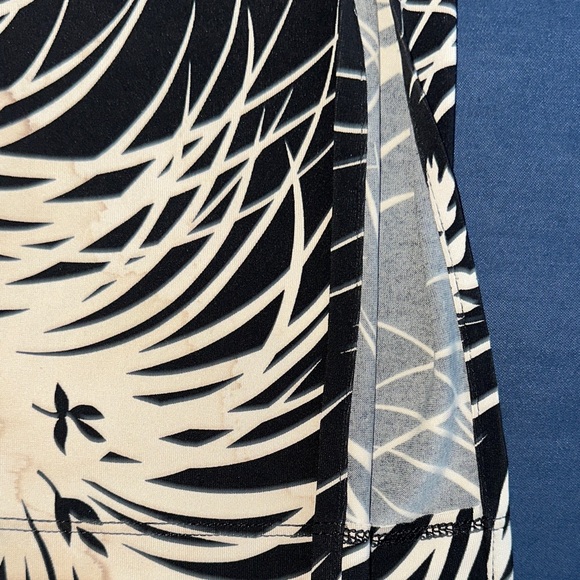 BCBGMaxAzria Monochrome Patterned Dress - Picture 4 of 4